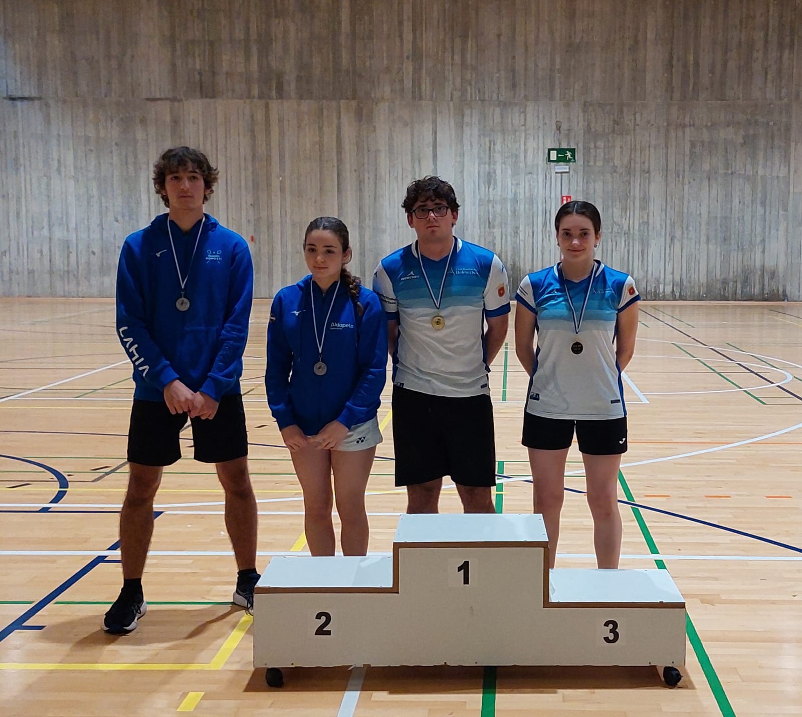 Cuatro metales para el Bádminton Belmecher en el Máster N6 de San Sebastián